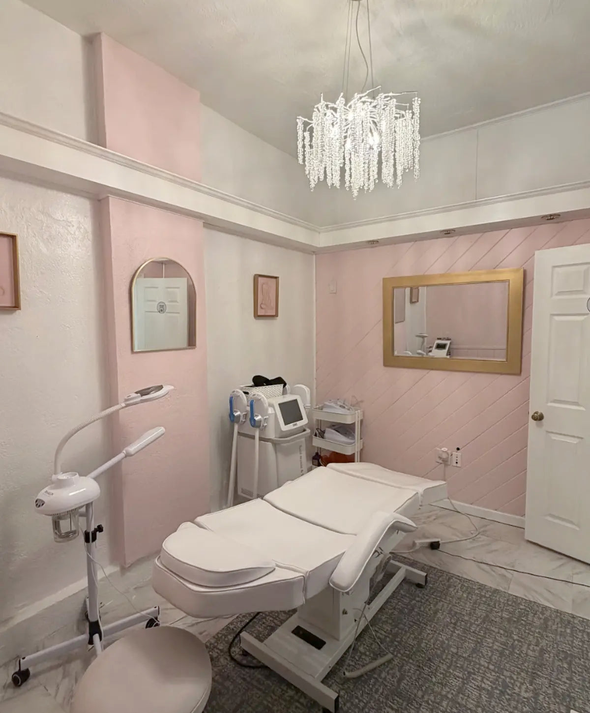 Ageless Beauty Medicine treatment room